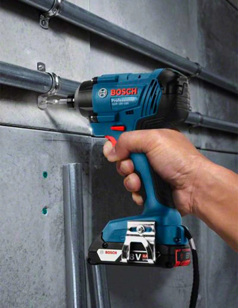 BOSCH Kit 18V BSK182D2B (GDR 18V-160 + GST 18V-LI B + 2 x 2,0 Ah + AL1820 + 2 x L-Boxx 136)