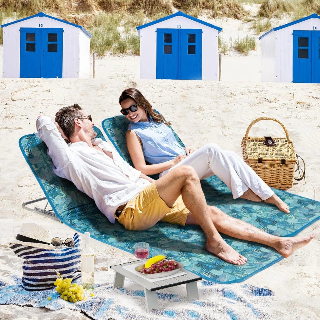 Set 2 Sdraio da Spiaggia con Tavolino, Tappettino Spiaggia Pieghevole con Schienale Reclinabile, Poggiatesta e Tasca Posteriore, Portatile con Manico, per Giardino e Campeggio (Verde)