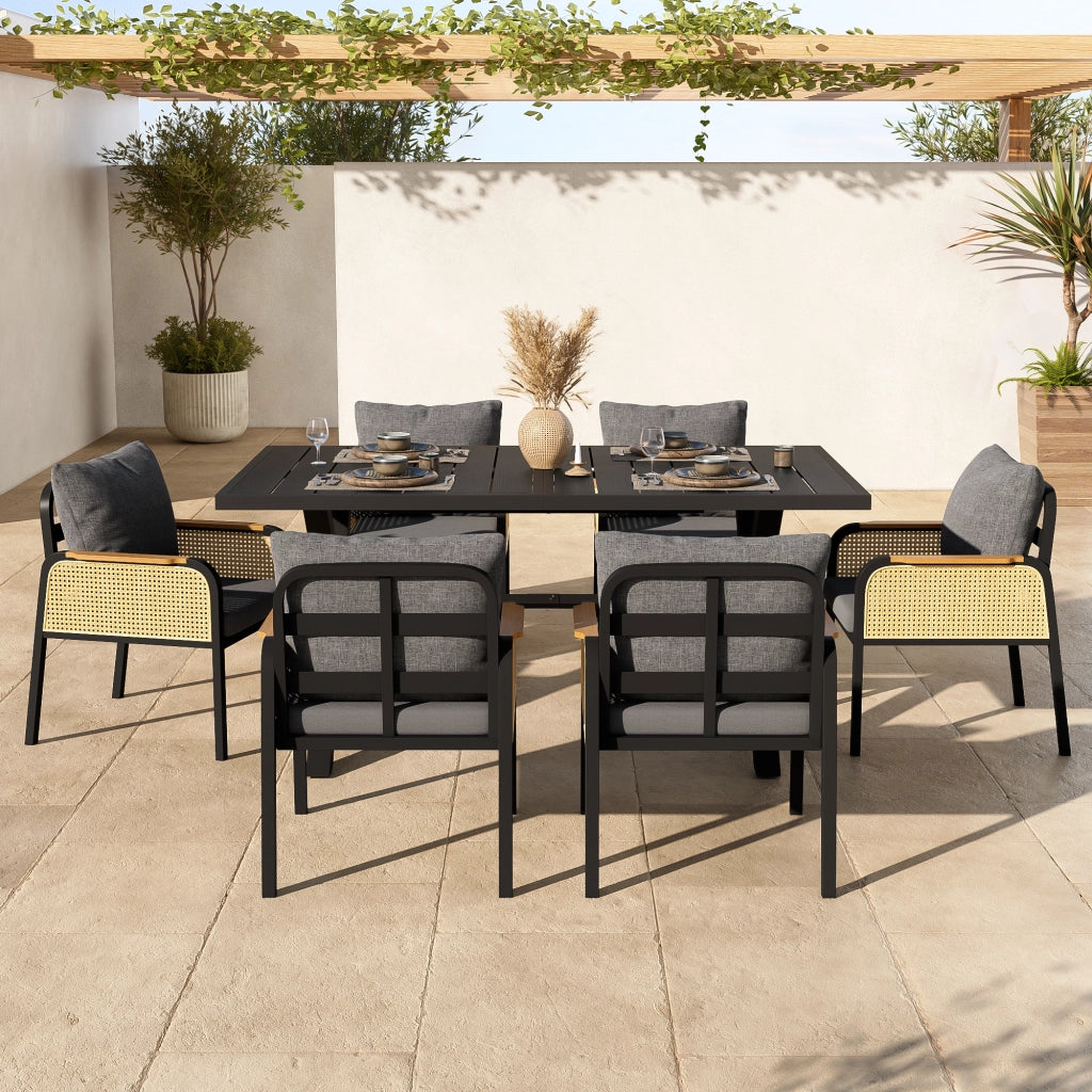 Tavolo e 6 Sedie da Giardino con Cuscini e Braccioli in Rattan; per 6 Persone e Terrazza; Ferro e Poliestere; Nero e Naturale