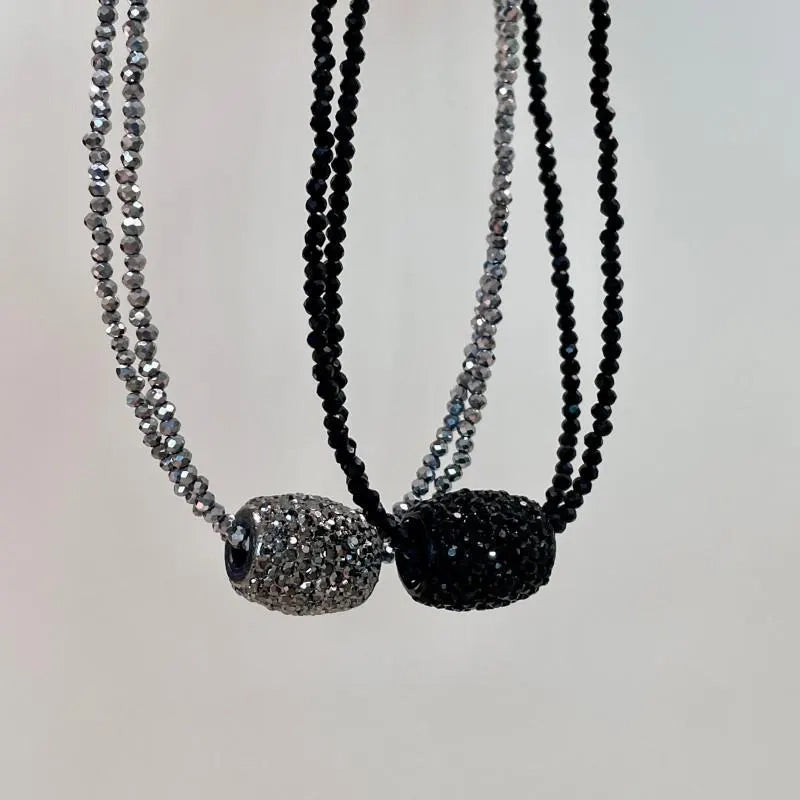 Collana fatta a mano con perline di cristallo nere e grigie, regalo di Natale o di compleanno.