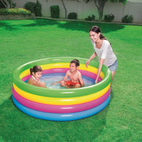 Piscina a 4 anelli colorati