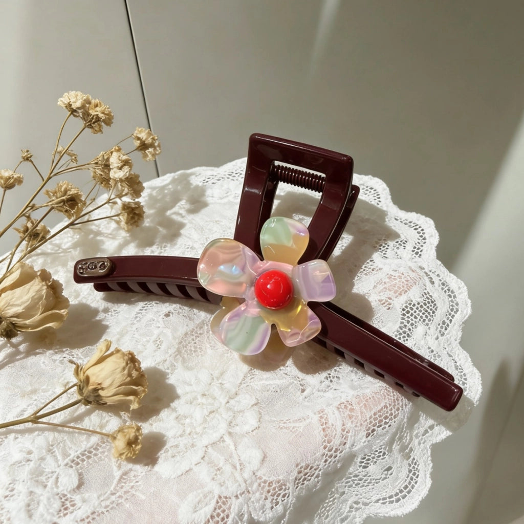Fermaglio a forma di squalo con fiore iridescente Ankola Red Claw da donna