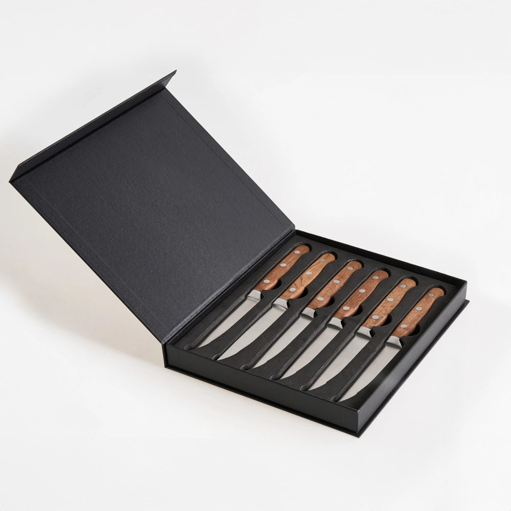 Set di coltelli da bistecca 6 pezzi Elegante confezione in acciaio inossidabile Manico in legno Lama seghettata Marrone