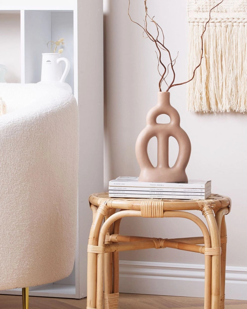 Vaso per fiori da tavolo in porcellana decorativa moderna forma astratta beige