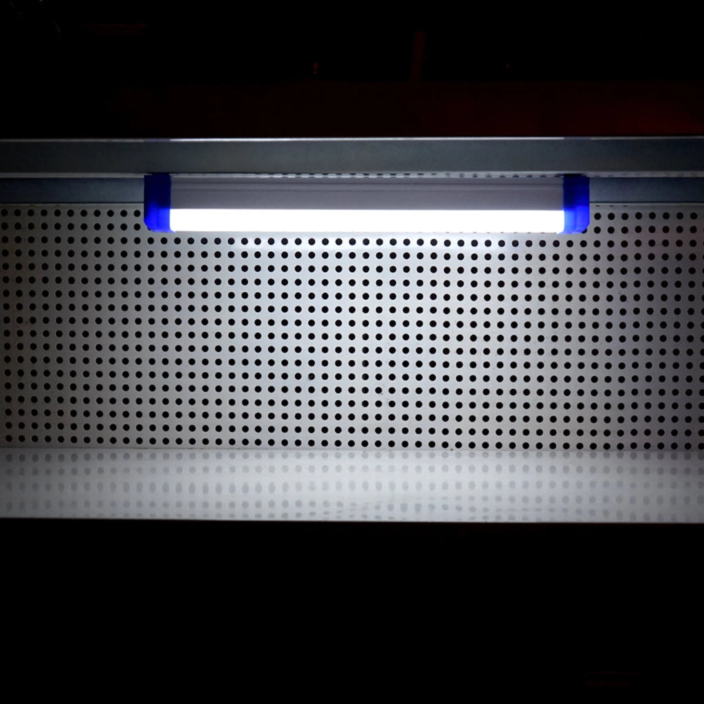Lampada LED 90W, 6500K con impugnatura magnetica e batteria ricaricabile 2400mAh 520x23x38mm IP20