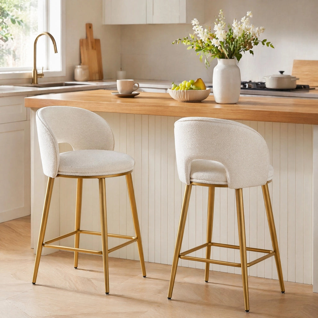 Sgabello da bar con schienale traforato e poggiapiedi per cucina e banco in tessuto Chenille Beige
