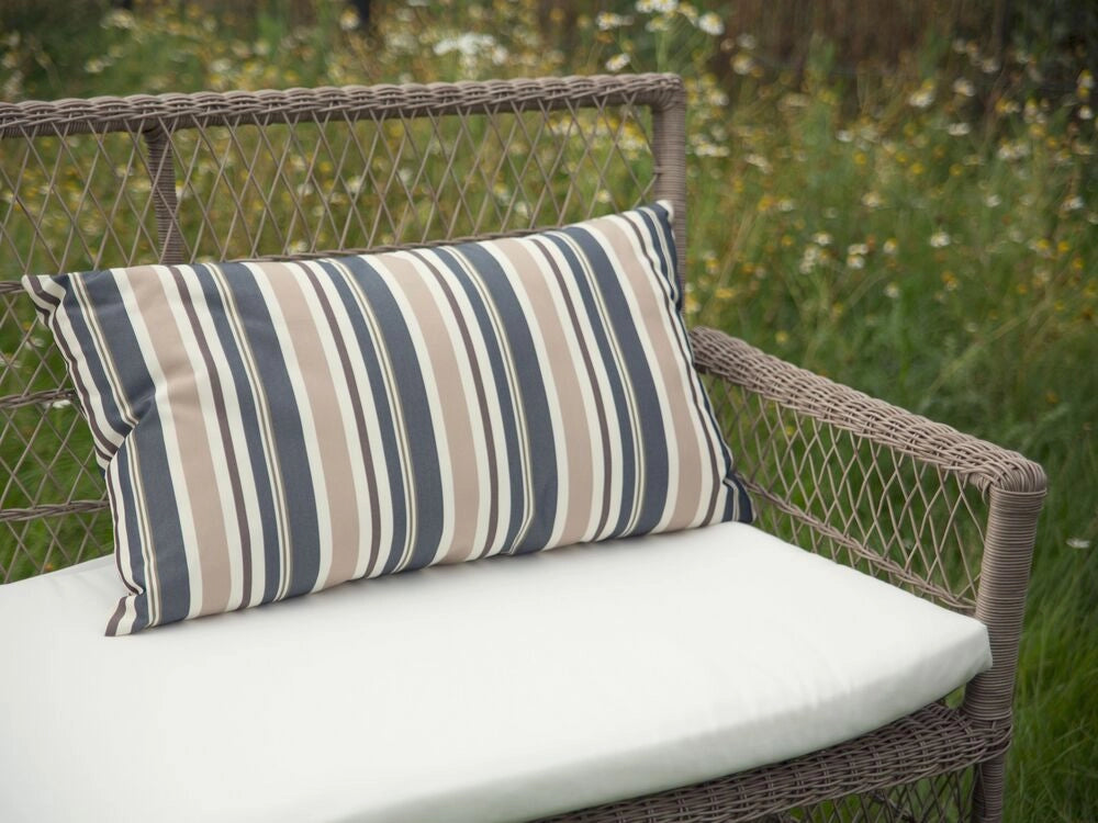 Set di 2 cuscini da giardino a righe tessuto 40 x 70 cm resistente all'acqua sfoderabile