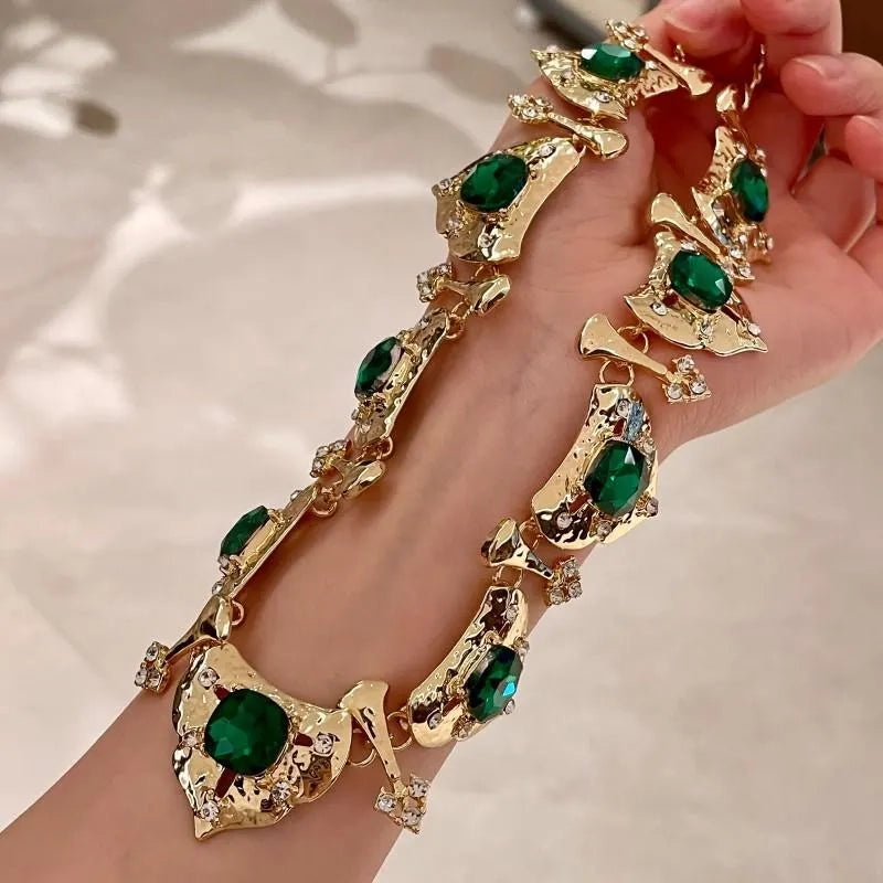 Collana vintage fatta a mano con diamanti e cristalli verdi, regalo di Natale o compleanno.