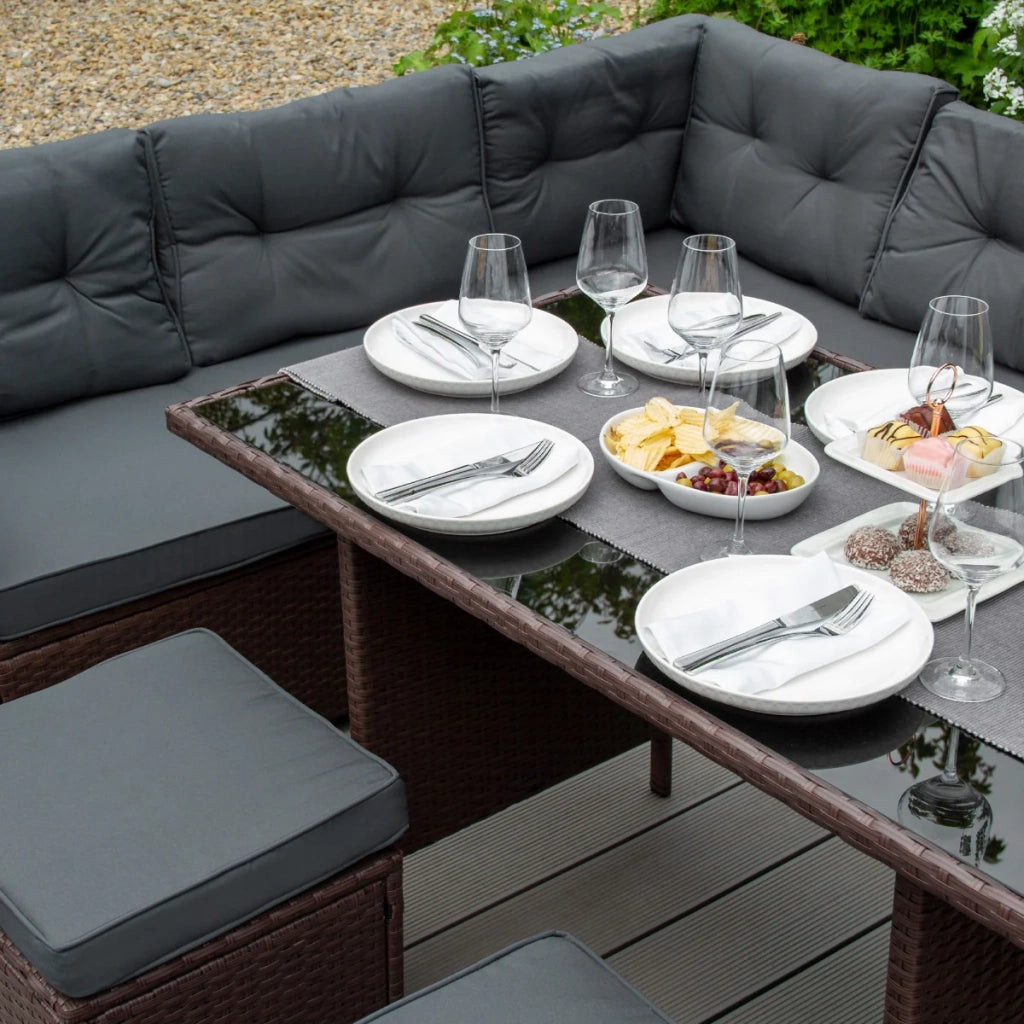 Set d'angolo in rattan Mobili da giardino Marrone Divano Sgabelli Tavolo Cuscini impermeabili 9 Posti