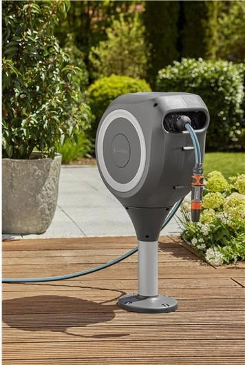 Gardena 18617-20 RollUp M Avvolgitubo da Terrazzo 20 m Tubo 11 mm Resistente UV Rotazione 360° colore Nero