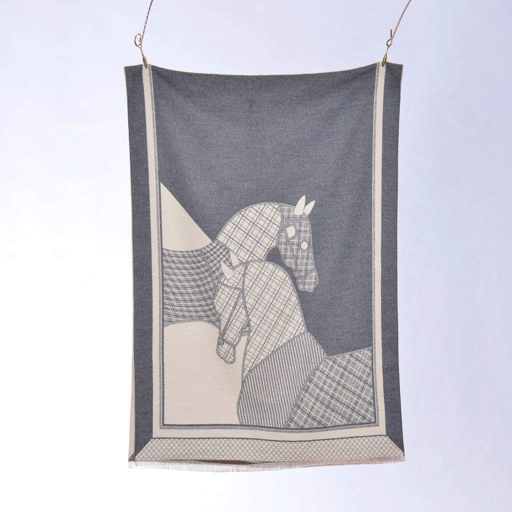 Elegante e raffinata sciarpa da donna in cashmere con motivo a cavallo.