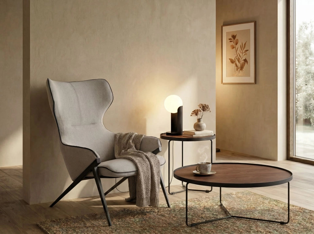 Lampada da tavolo in vetro bianco e acciaio nero