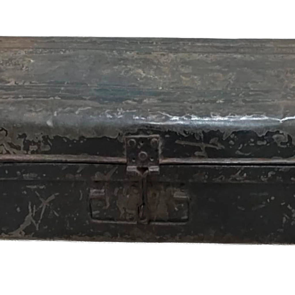 Valigia artigianale in metallo, 67x37x25h cm