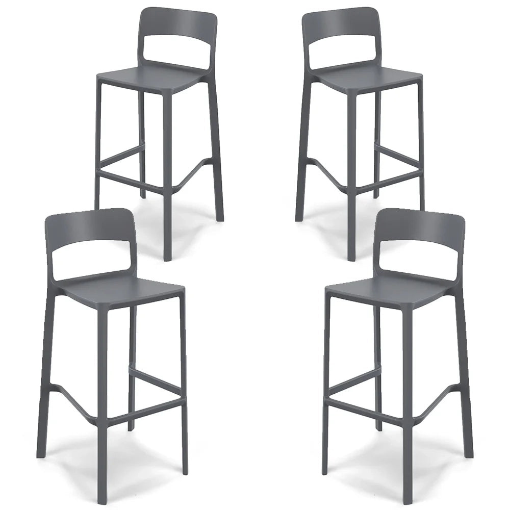Set 4 sgabelli in polipropilene STIL altezza seduta 65cm, impilabile, idrorepellente, resistente ai raggi UV, design moderno e innovativo, ideale per la cucina, la veranda o giardino colore Grigio