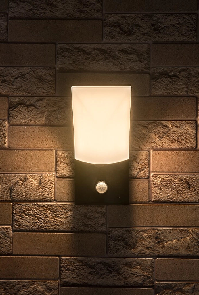 Applique esterna Rabalux Tolna nera LED 10W PIR IP54