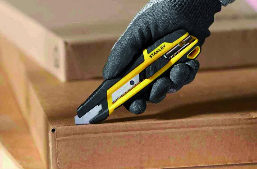 Stanley TAGLIERINO CON CURSORE E SPEZZALAMA  lama mm.18 4.00 pz