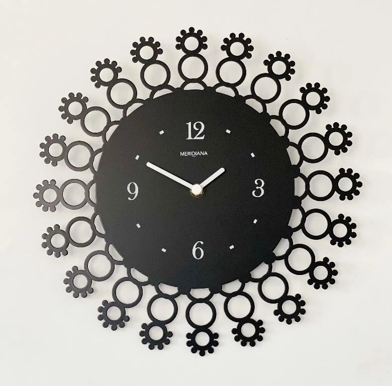 Orologio da Parete in Metallo Decoro Fiorellini Nero 32 cm