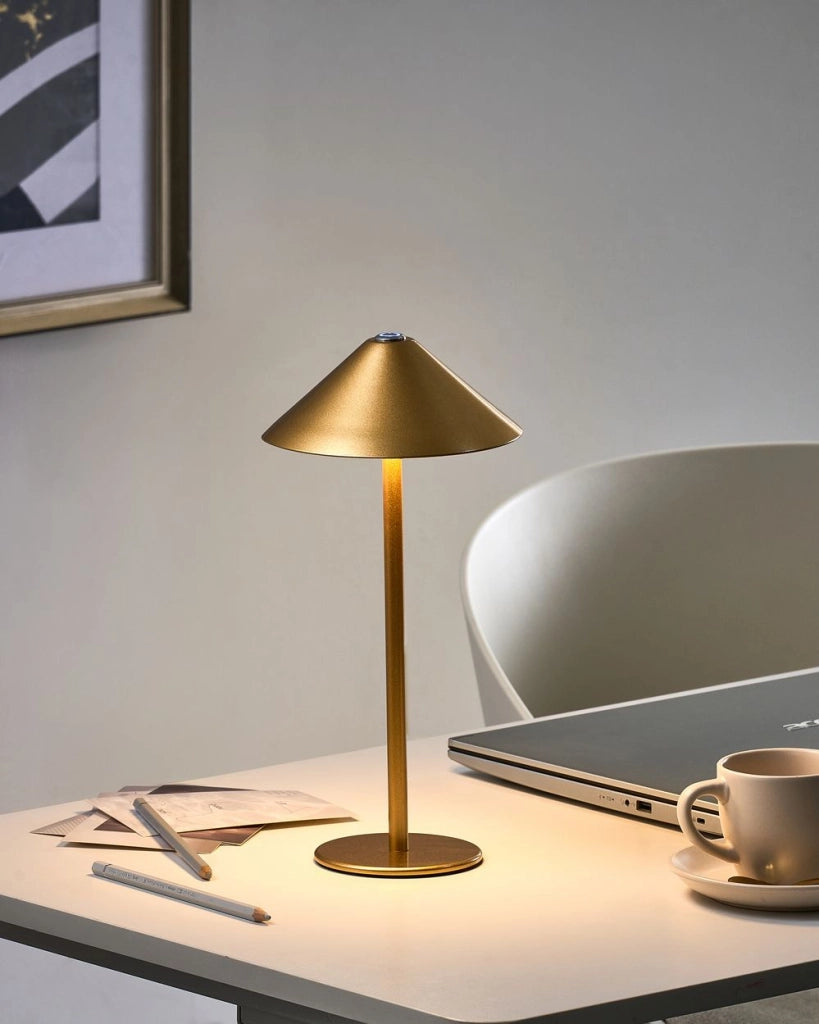 Lampada da tavolo wireless in metallo oro per interni ed esterni con porta USB C ricaricabile