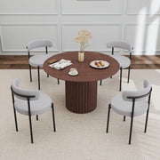 GrandCA HOME Set Tavolo e Sedie da Pranzo: Tavolo da Pranzo Rotondo in Legno da 120 cm + 4 Sedie, Per 4-6 Persone, Marrone Scuro + Grigio