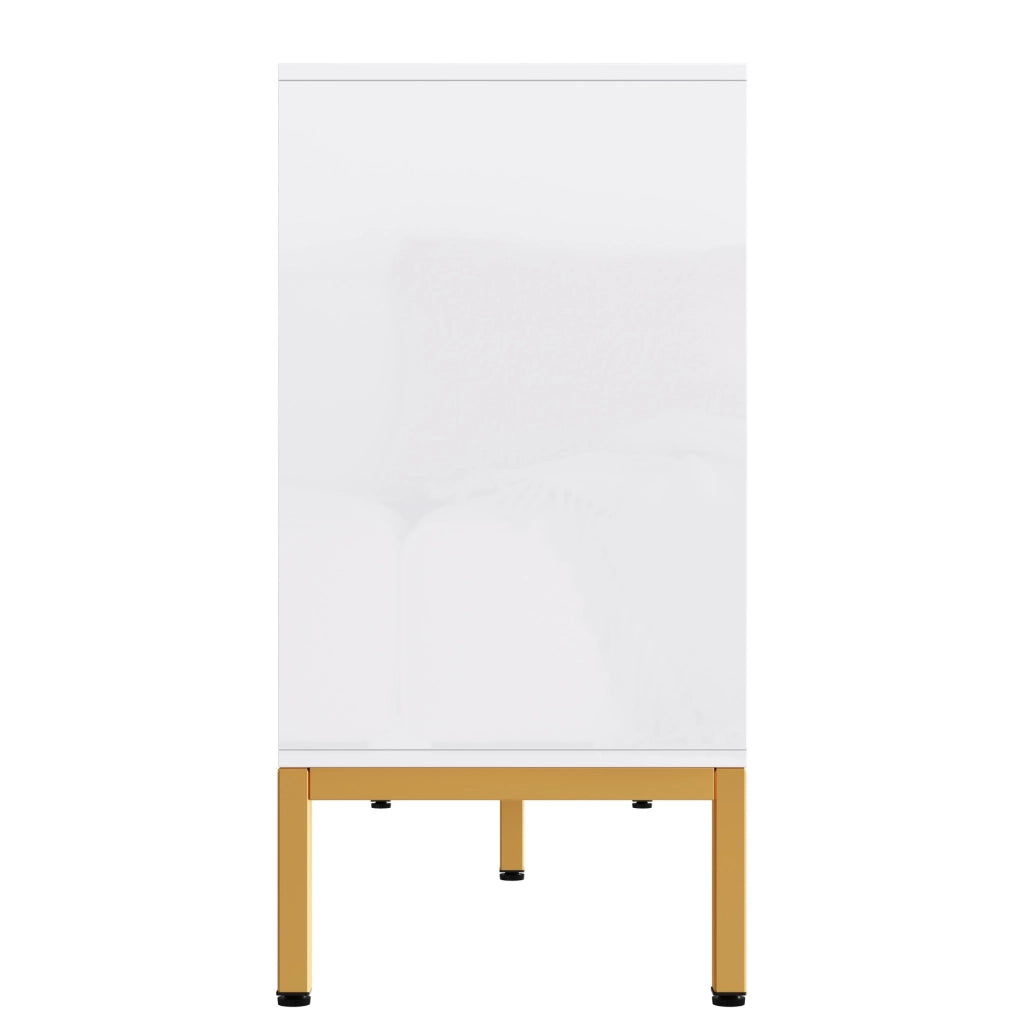 Credenza bianca lucida con gambe in metallo dorato e ripiani regolabili per soggiorno, 140 × 40 × 80 cm
