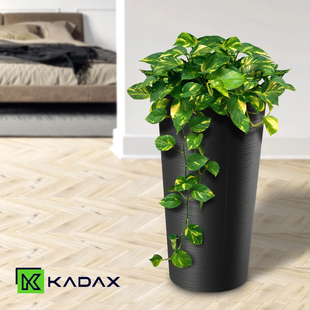 Vaso da fiori KADAX 26 cm con coperchio e inserto in plastica, colore grafite.