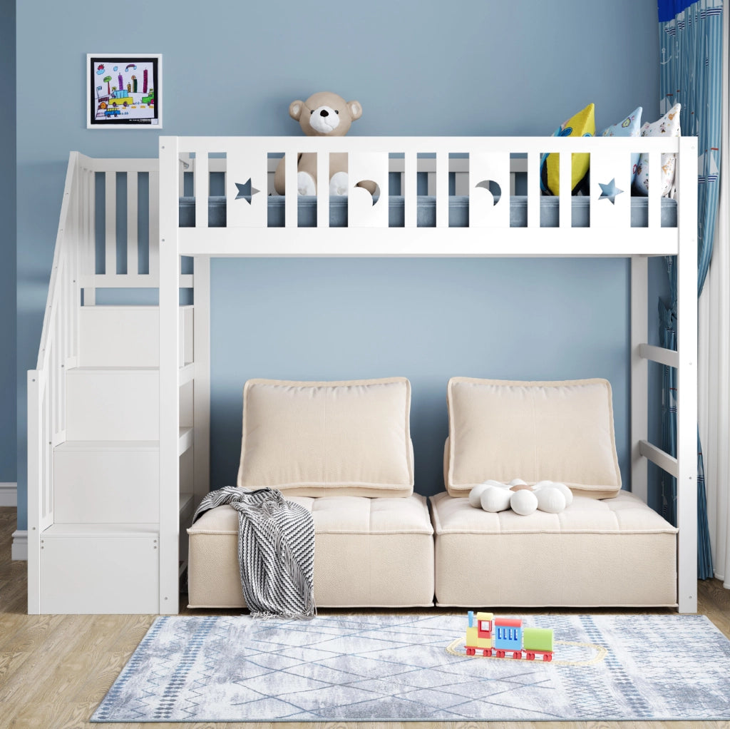 Letto a soppalco per bambini 90x200 cm con scala e ripiani; in legno; bianco