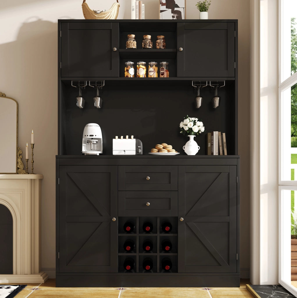 Credenza alta da cucina con portabottiglie e ripiani regolabili