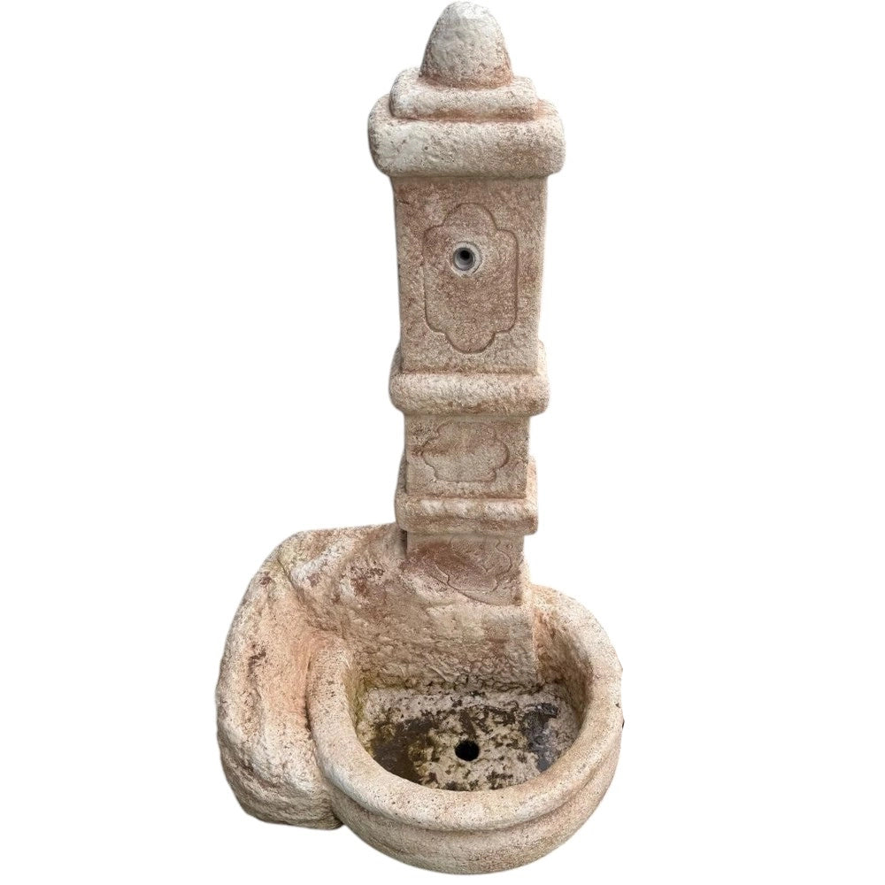 Fontana calcestruzzo cemento senza rubinetto 63x50xh.109cm modello castello
