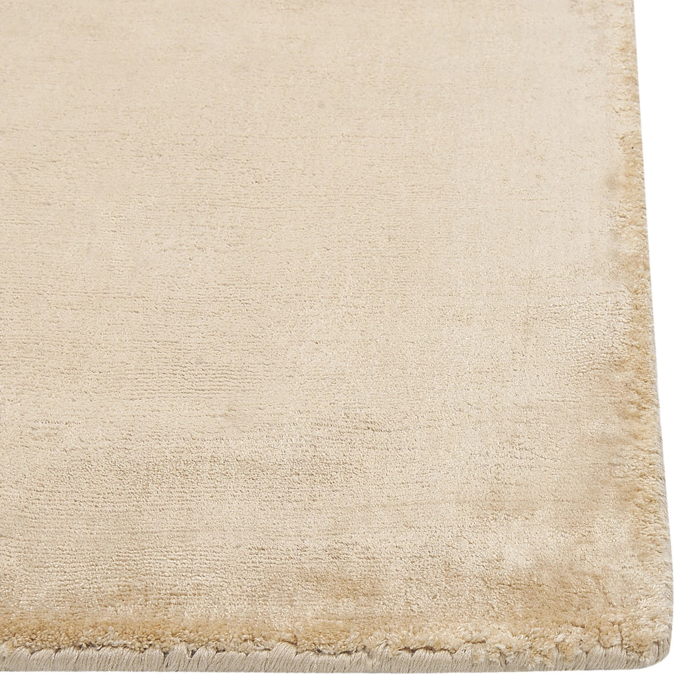 Tappeto in viscosa beige sabbia 80 x 150 cm a pelo corto capitonné moderno