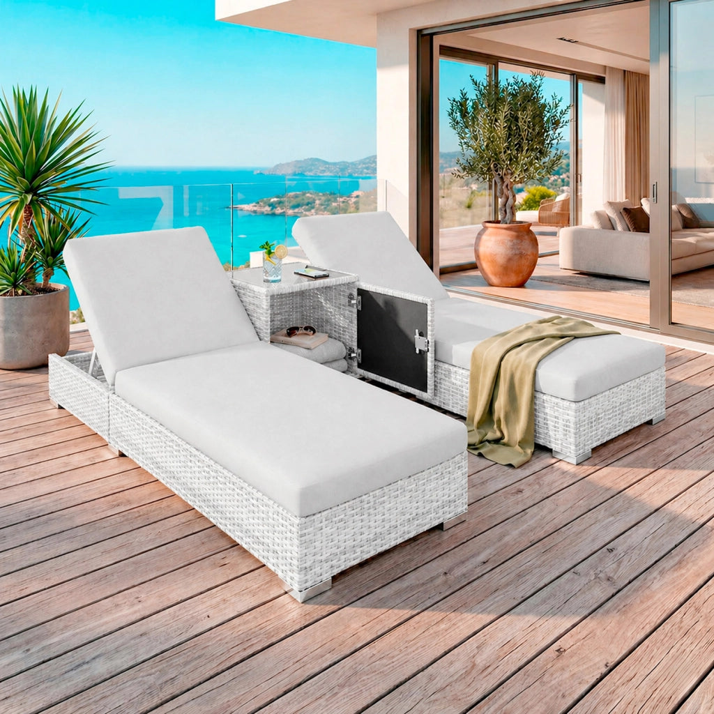 Set 2 Sdraio Prendisole in Polyrattan con Tavolino Contenitore e Cuscini Schienale Reclinabile 5 Posizioni Arredo Giardino Piscina 184x60x21 Cm Grigio Chiaro