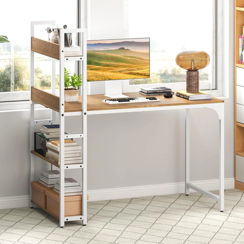 Scrivania per computer, scrivania per computer con stazione di ricarica integrata, ripiani a 3 livelli, postazione di lavoro per sala studio, casa, 120 x 65 x 130 cm (naturale)
