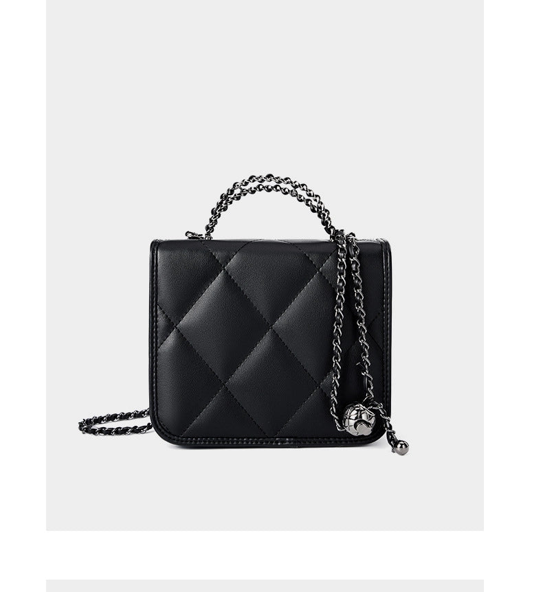 Borsa a tracolla da donna in vera pelle, graziosa, con tracolla lunga, colore nero.