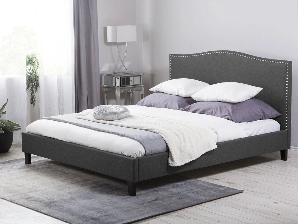 Struttura del letto in poliestere grigio imbottito 180 x 200 cm Design tradizionale