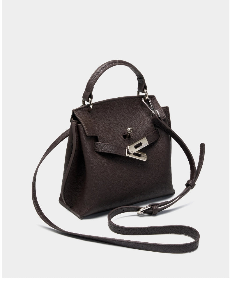 Borsa a tracolla Lindy in vera pelle, piccola, marrone