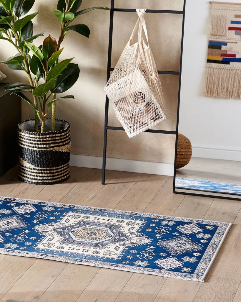 Tappeto passatoia blu poliestere 60 x 200 cm motivo geometrico fondo antiscivolo corridoio moderno