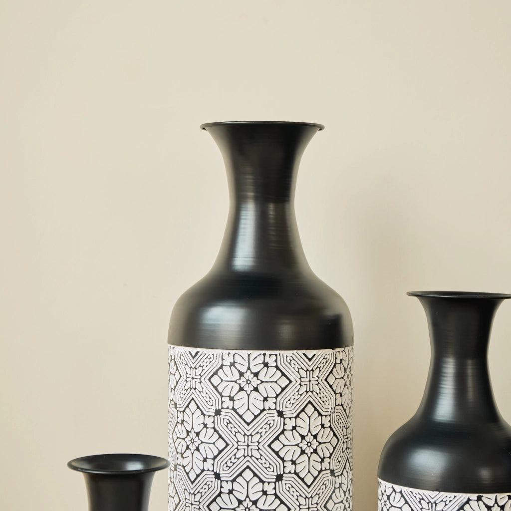Vaso da pavimento in metallo con motivo geometrico bianco e nero, set di 3 pezzi impilabili 83 65 50 cm