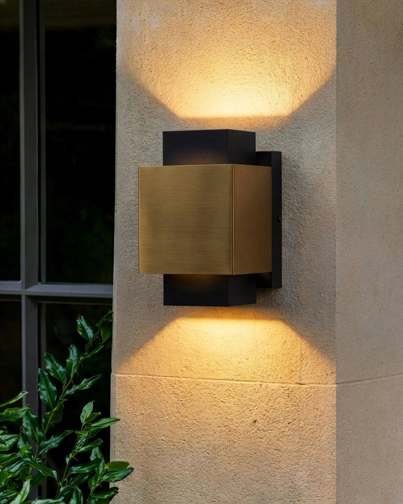 Lampada da parete da esterno a LED in metallo per porta d'ingresso e portico ottone stile tradizionale