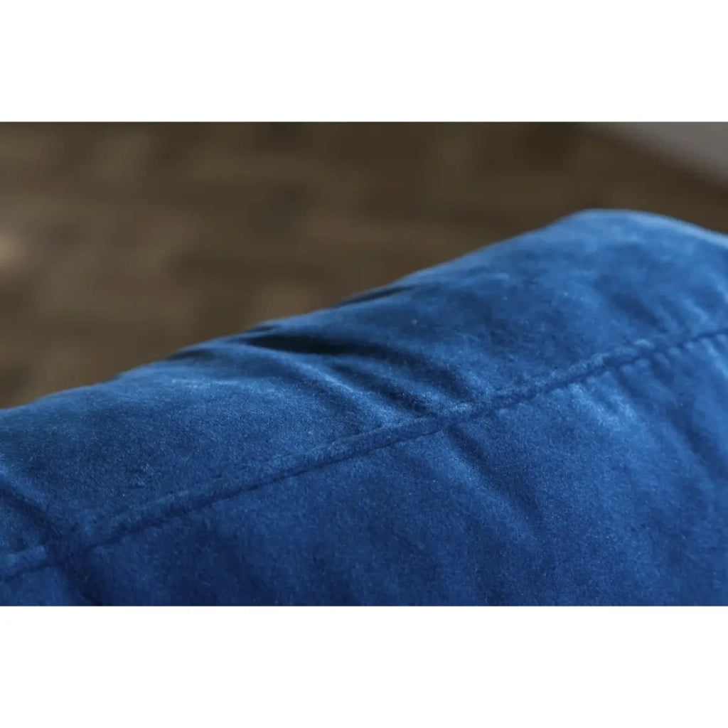Divano KOLIRI 3 posti blu – Divano design in velluto con struttura in legno massiccio