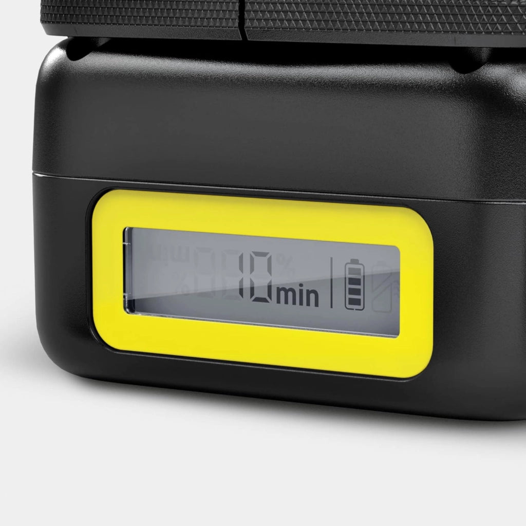 Kärcher Starter kit 18/50 18 V, batteria agli ioni di litio da 18 V/5 Ah con caricabatterie, tempo di ricarica: 100% in meno di 2.5 ore, per tutti i dispositivi della piattaforma 18 V Battery Power