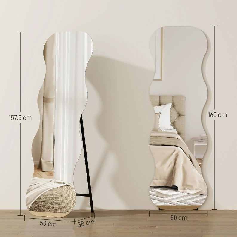 Specchio da terra ondulato nero 160 cm con base in legno