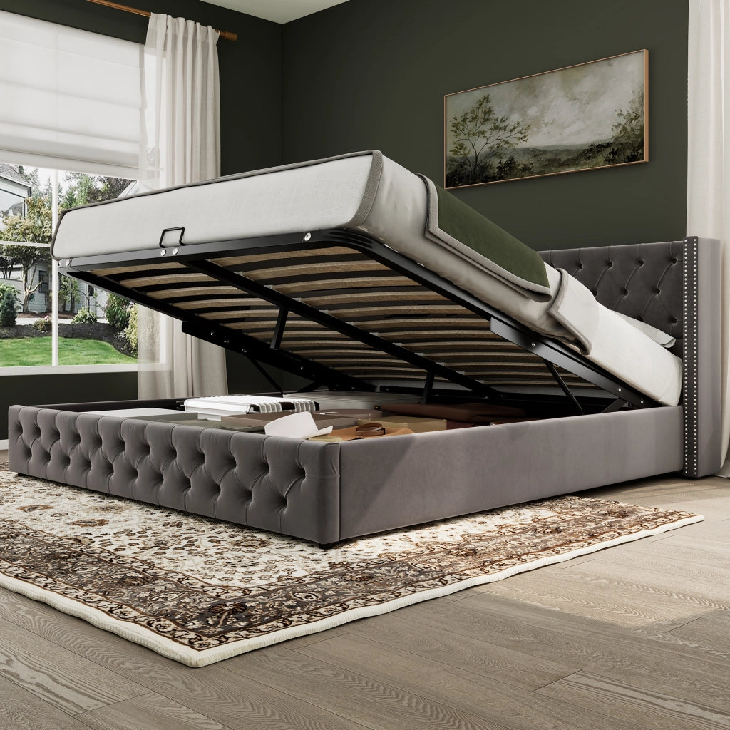 Letto imbottito in velluto grigio 180x200 con contenitore idraulico, testiera Chesterfield e rete a doghe