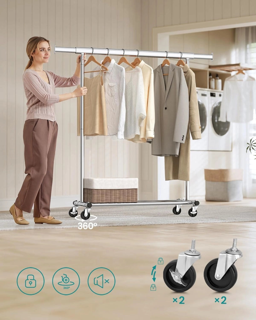 SONGMICS Stand Appendiabiti con Set di 20 Grucce in Legno, Appendiabiti con Rotelle, Asta Estensibile, Gancio Girevole a 360°, Colore Argento e Naturale HSW013S01