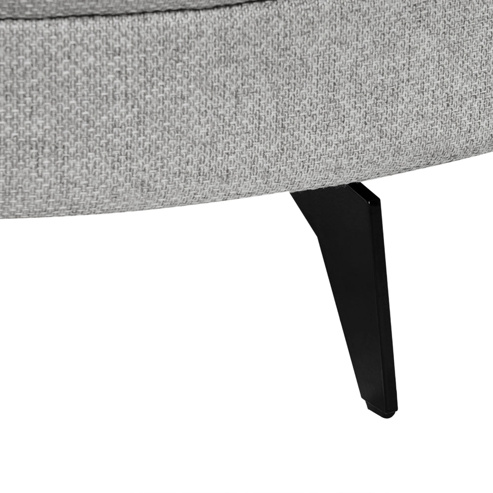 Chaise longue con rivestimento in lino sintetico idrorepellente Gambe in ferro nero con cuscini Grigio lato destro stile moderno