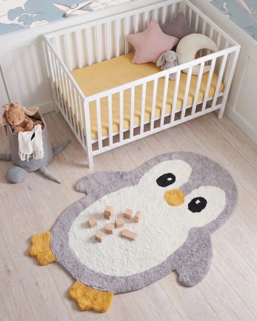Tappeto per bambini taftato in cotone grigio 100 x 120 cm a forma di pinguino