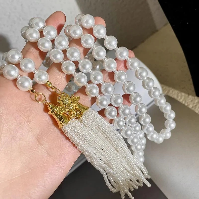 Collana lunga con nappe e perle fatta a mano, regalo di Natale o di compleanno.