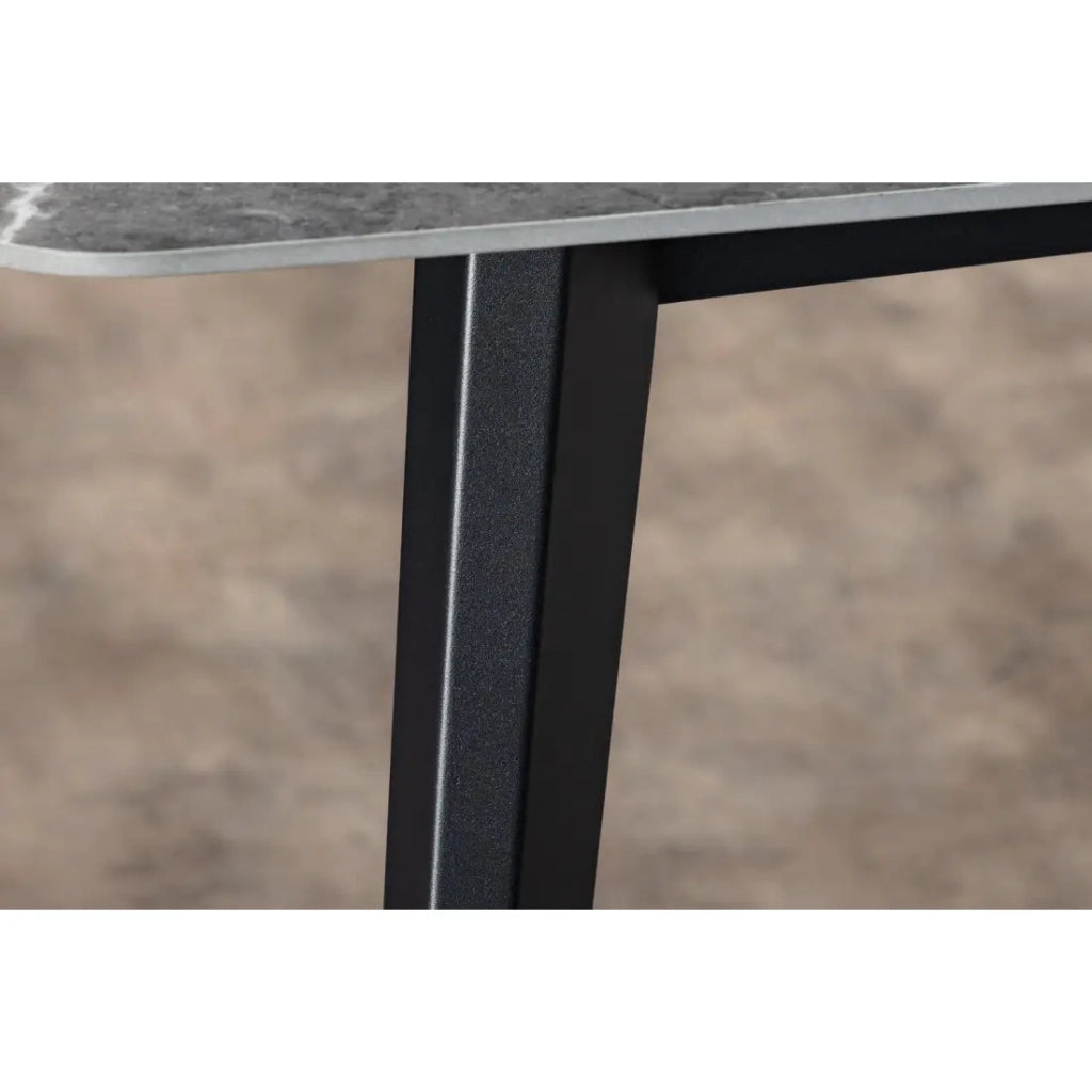 Tavolo HEXA – Rettangolare 180 cm – Piano in ceramica effetto marmo antracite – Gambe in metallo – Stile moderno