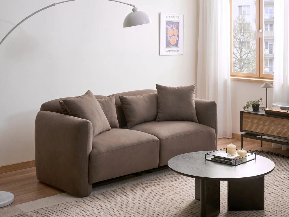 Divano imbottito minimalista a profilo ribassato a 3 posti con seduta profonda marron stile minimalista