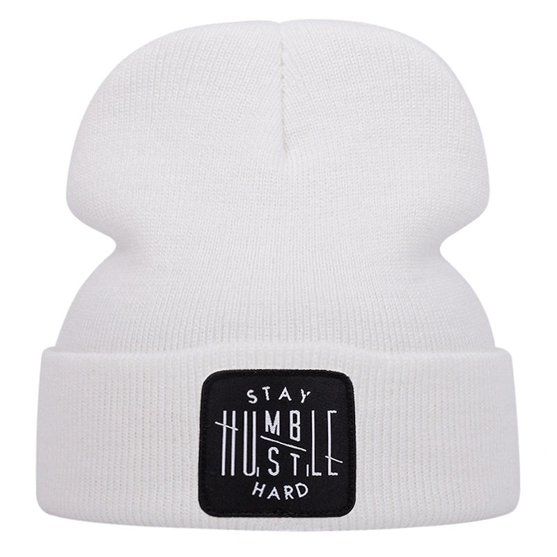 Cappelli invernali caldi lavorati a maglia con ricamo STAY, colore bianco