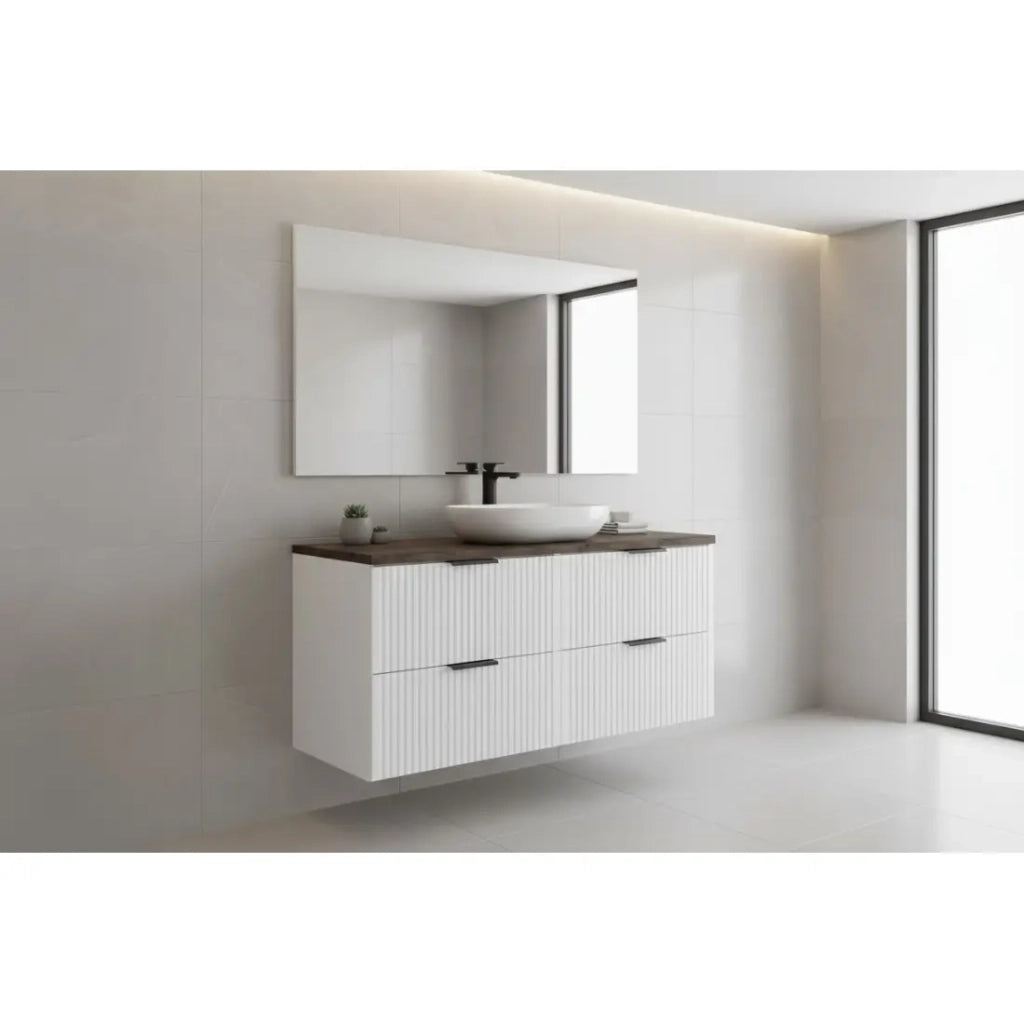Set da bagno NOXERA 120 cm – Mobile sospeso bianco alpino con piano per lavabo effetto legno di abete