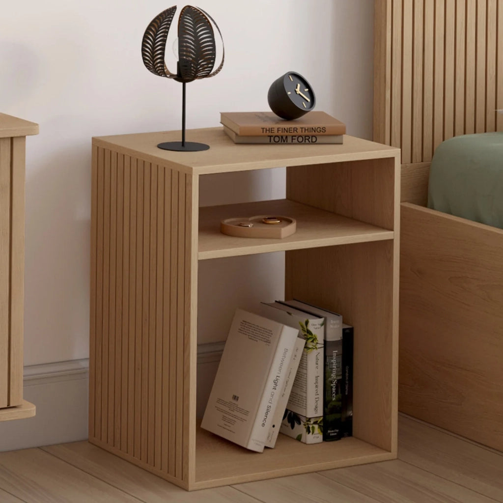 IDMarket - Set di 2 comodini NORA con contenitori a giorno in legno a doghe